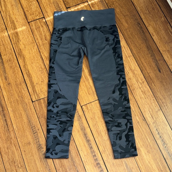 Women's Zyia leggings lot of 3 - Picture 11 of 16